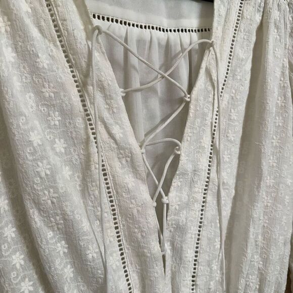 WAYF White Long Sleeve Lattice Trim Floral Eyelet Shorts Romper Small - Picture 4 of 12